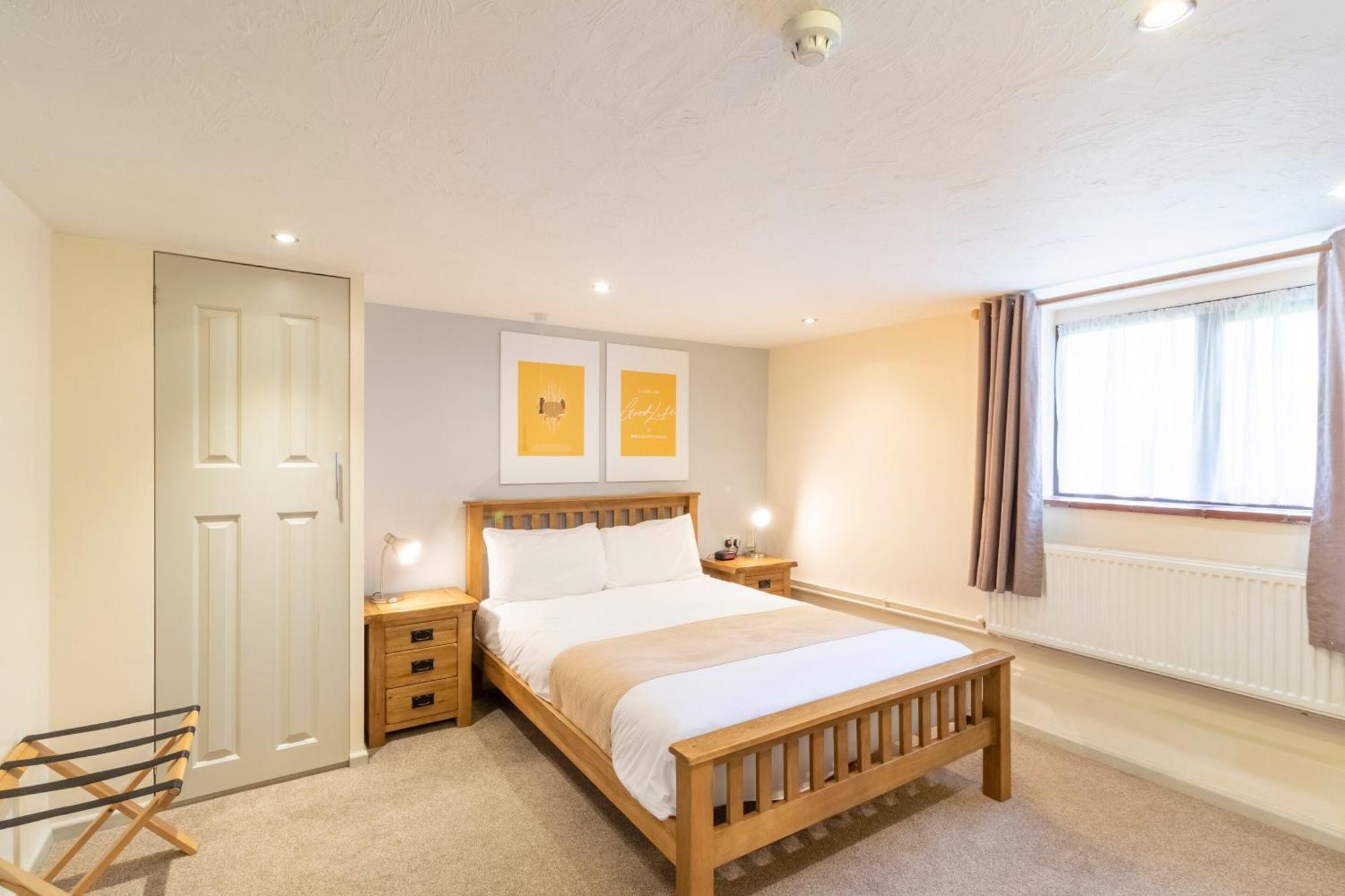 Oyo Elm Farm Country House, Norwich Airport 3*