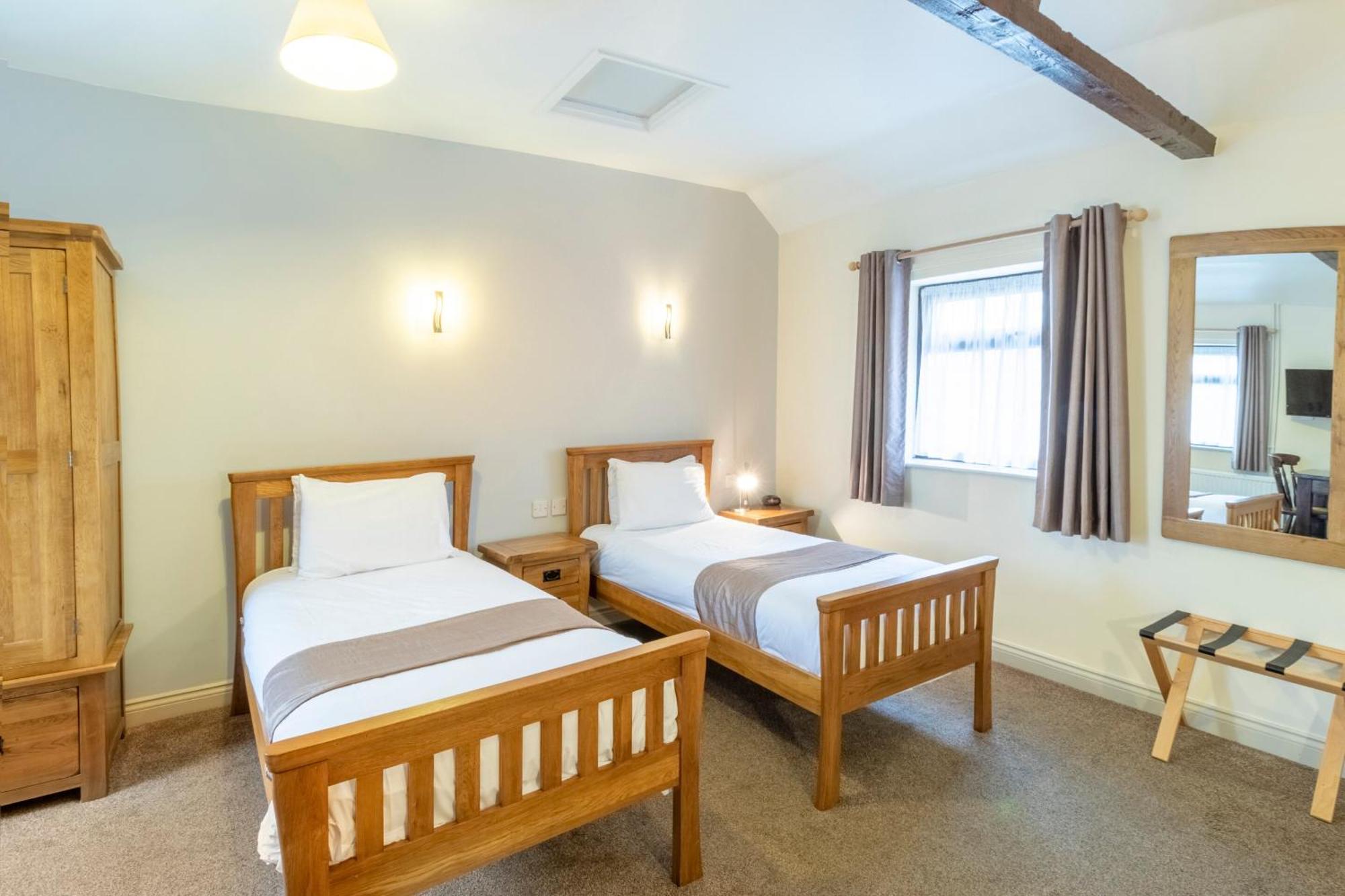 Oyo Elm Farm Country House, Norwich Airport Hotel